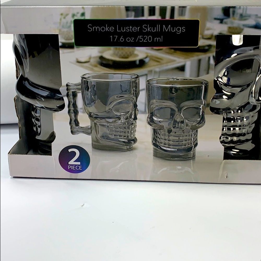2 Skull mugs circleware smoke luster 17.6 oz